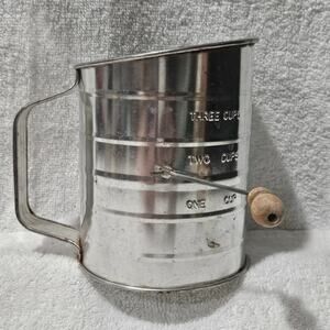 Vintage GoodCook Metal Flour Sifter 3 Cup Hand Crank Wood Handle